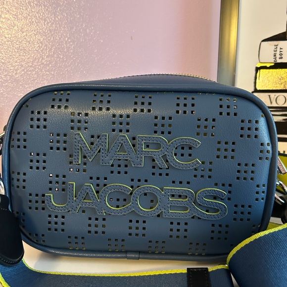 Marc Jacobs Handbags - Marc Jacobs Camera Bag, Pre-loved